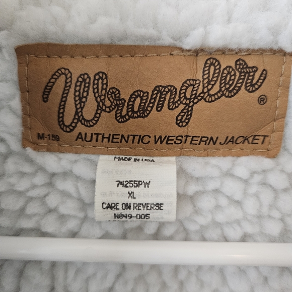 Vintage Wrangler Sherpa Denim Jacket 100% Cotton Made In USA - Picture 8 of 12